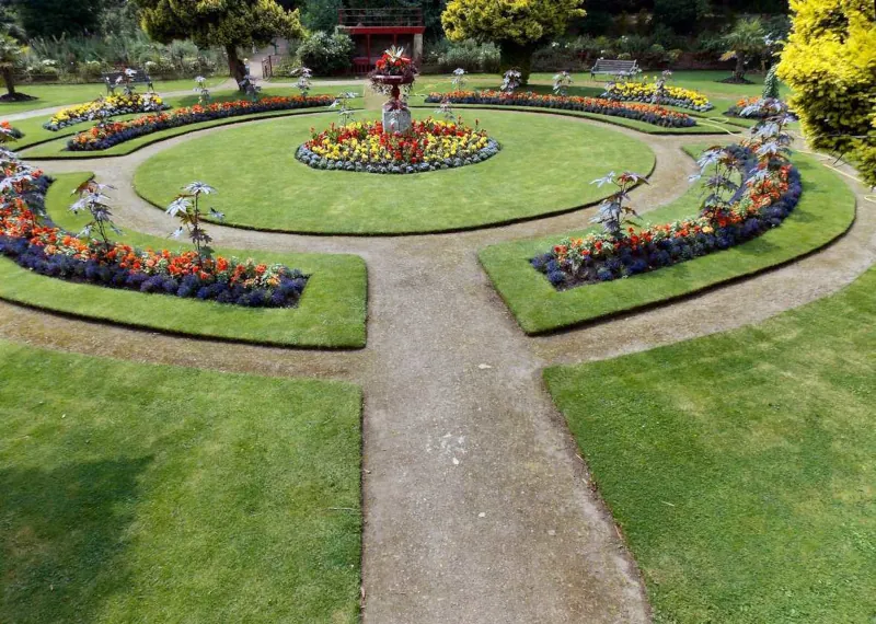 Image: Gallery: Wentworth &ndash; May 2014, image: wentworth-2014-gardens
